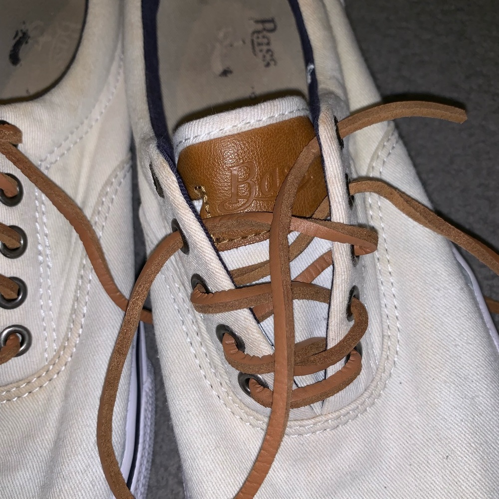 Bass size 9 men’s shoes